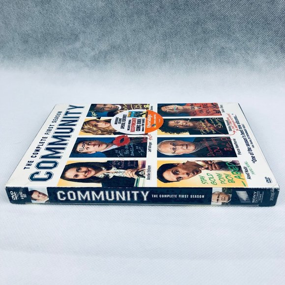 Community TV Show Complete First Season All 25 Episodes on 4 DVD Discs Sealed - Picture 3 of 8